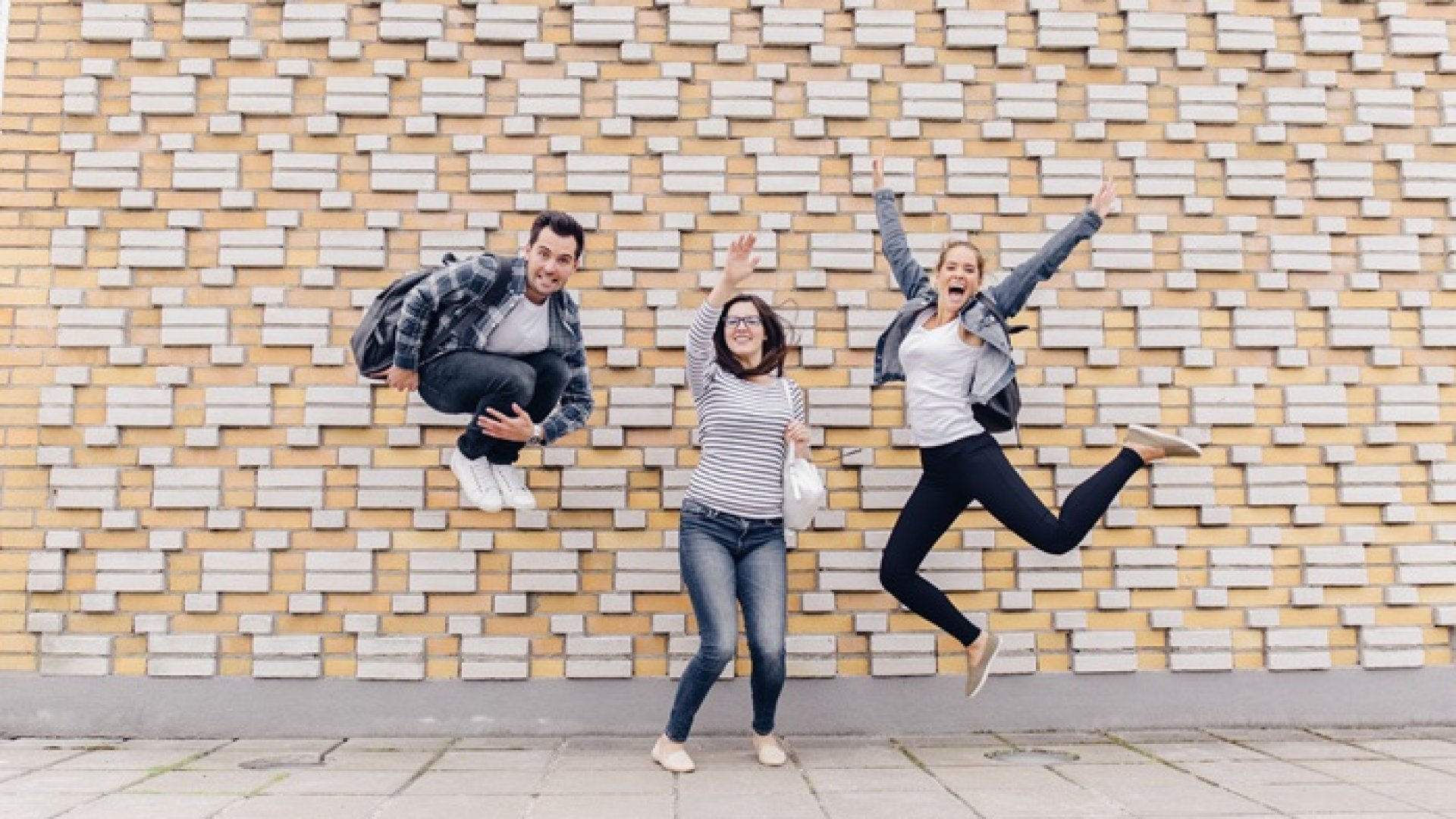 Ballagási ajándék -  ötletek élmények lányoknak, fiúknak és érettségire